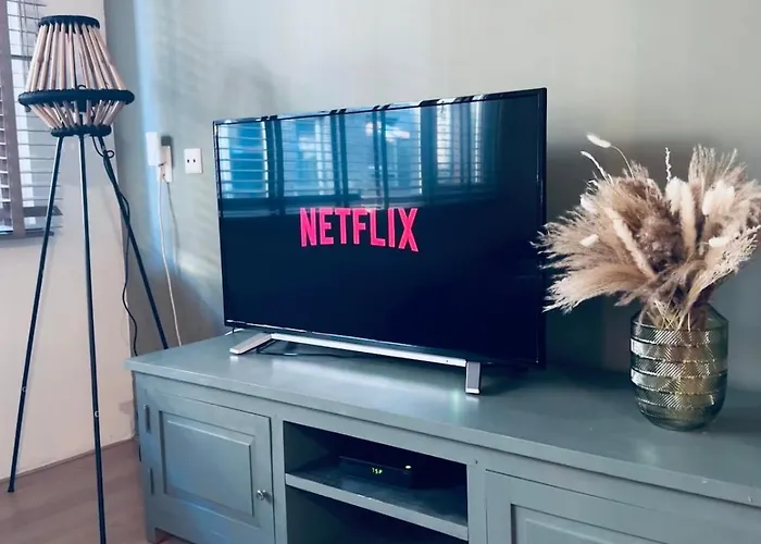 Spacious In The Heart Of The Center With Parking Space Appartamento Breda