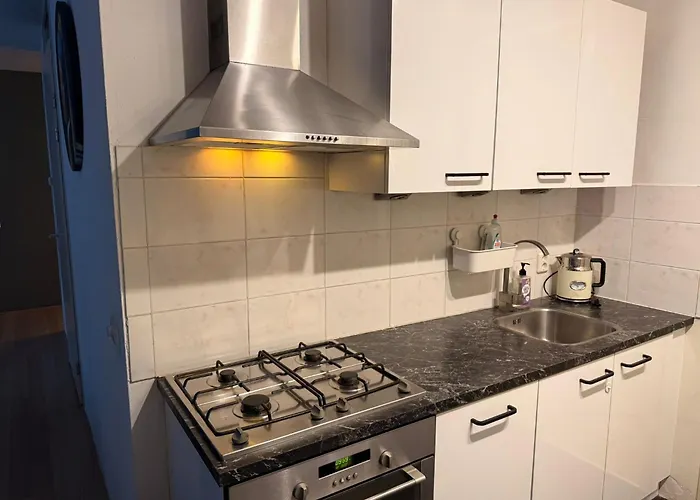 Spacious In The Heart Of The Center With Parking Space Appartamento *