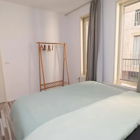 Daire Spacious In The Heart Of The Center With Parking Space